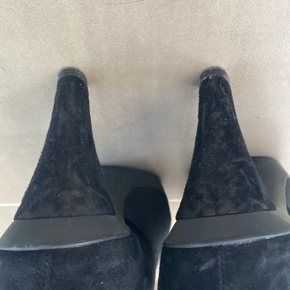 Stuart Weitzman suede pumps - Picture 3 of 5